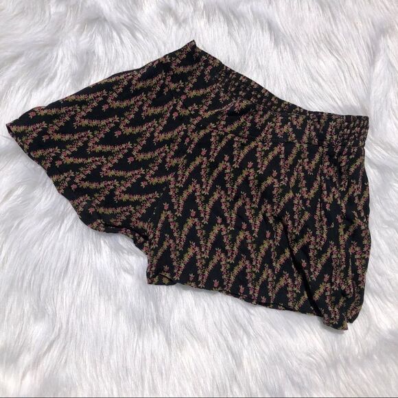 Free People Floral Zigzag Wave Shorts - Picture 1 of 4
